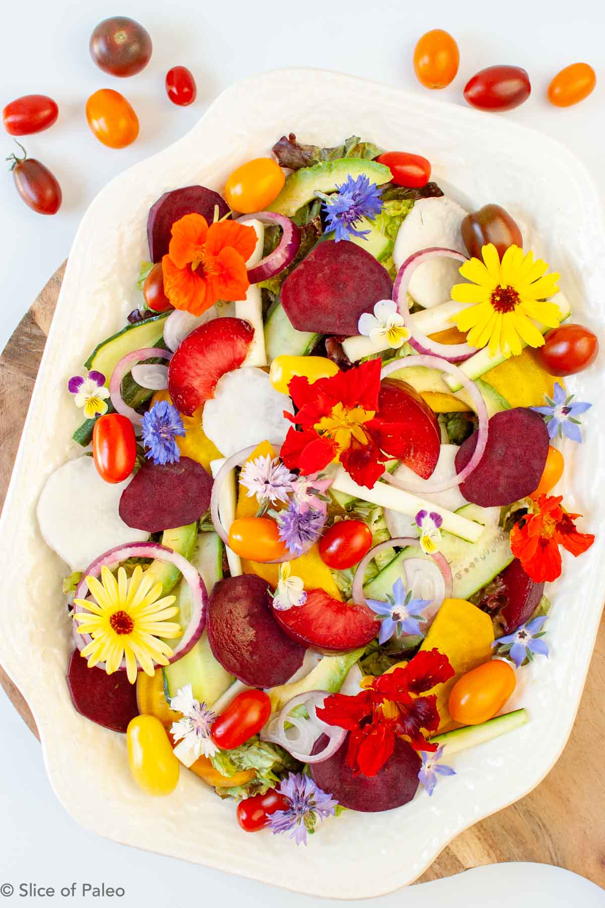 Creative Colorful & Edible Flower Salad Ideas with warm and cool colors